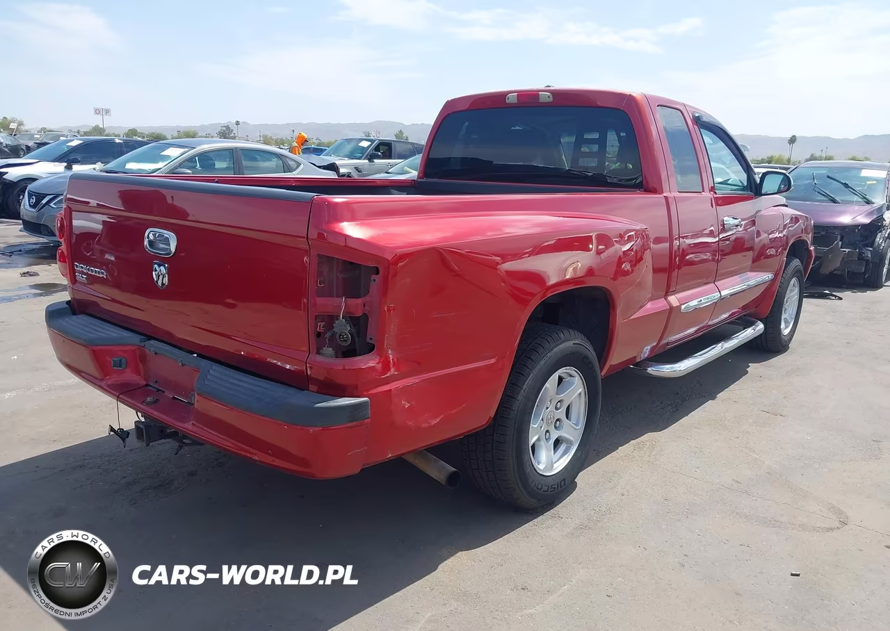 2007 Dodge Dakota Slt VIN:1D7HE42K67S136647 - 4