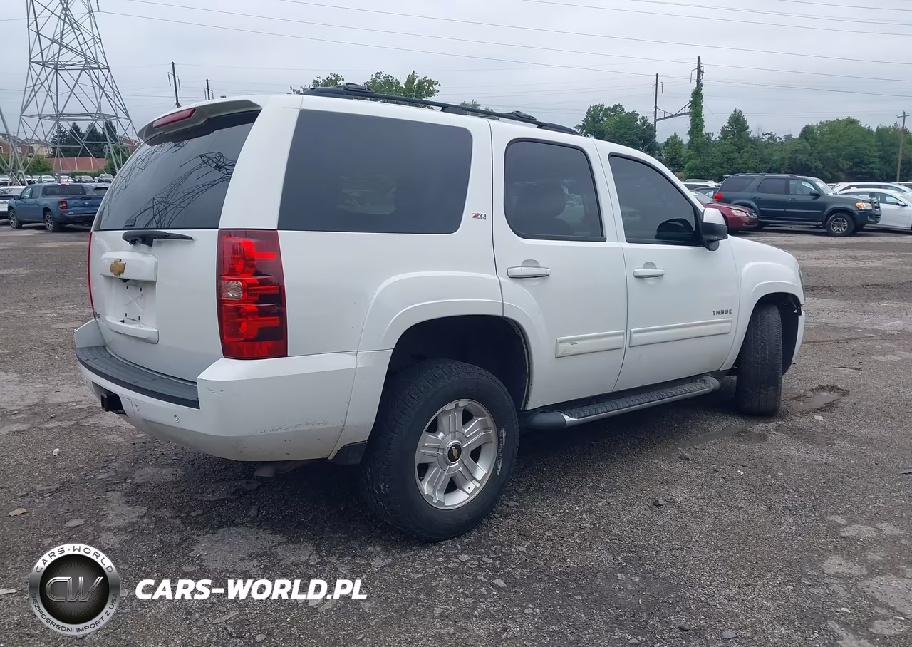 2013 Chevrolet Tahoe Lt VIN:1GNSKBE04DR196167 - 4