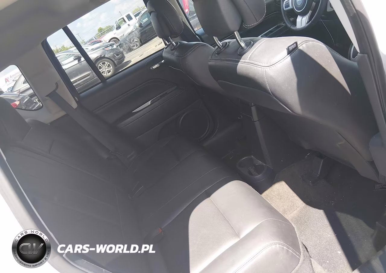 2016 Jeep Compass High Altitude Edition VIN:1C4NJDEB9GD793709 - 8
