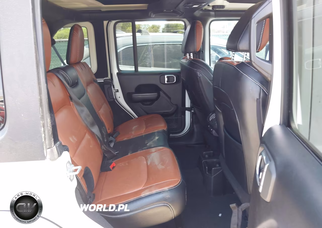 2018 Jeep Wrangler Unlimited Sport S 4X4 VIN:1C4HJXDN0JW231591 - 8