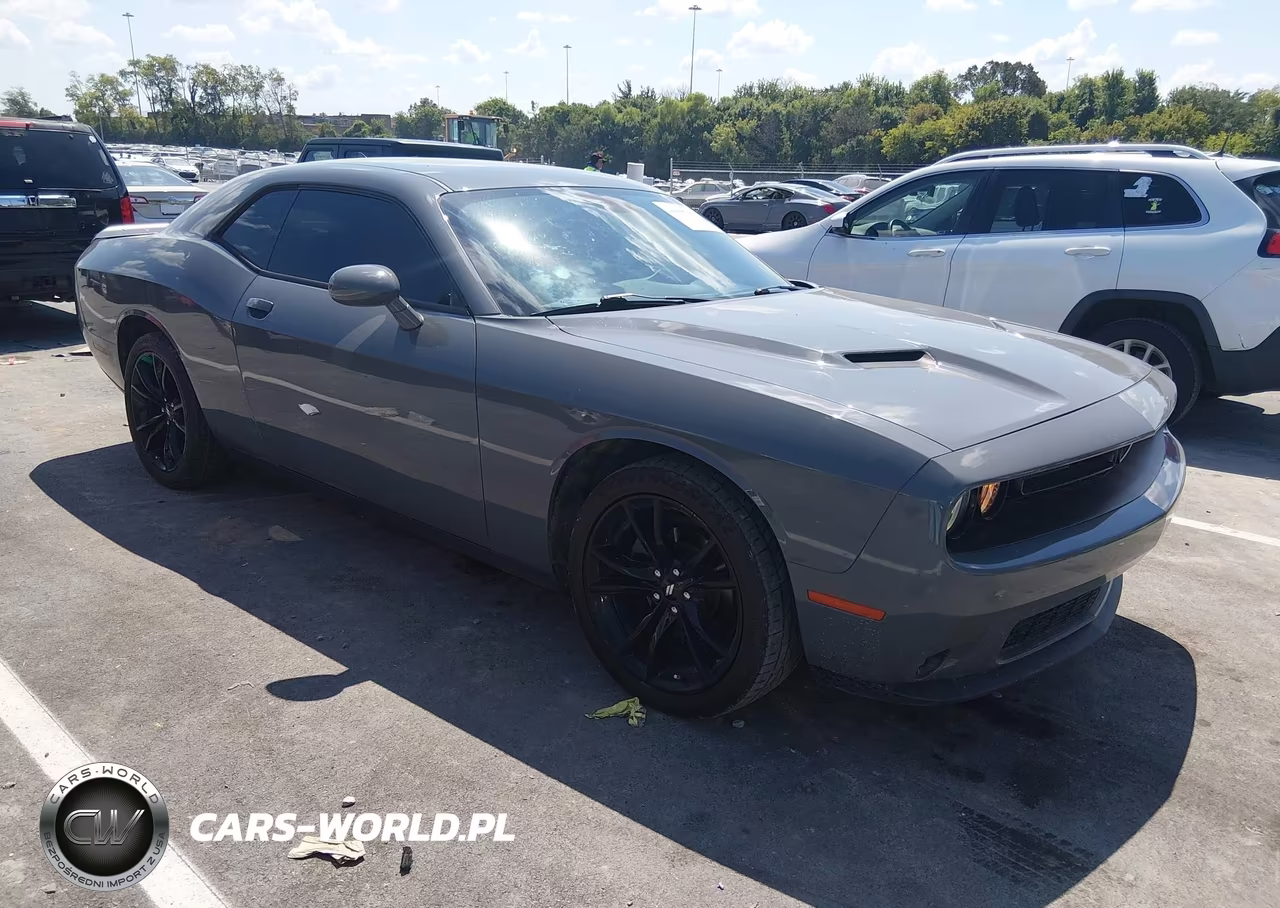 2018 Dodge Challenger Sxt VIN:2C3CDZAG1JH204518 - 1