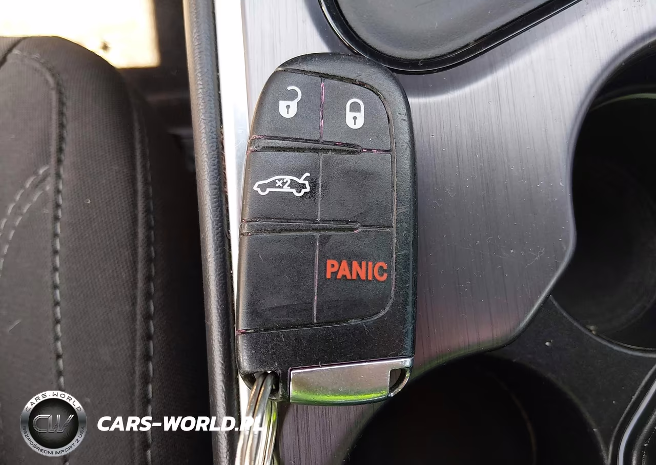 2018 Dodge Challenger Sxt VIN:2C3CDZAG1JH204518 - 11