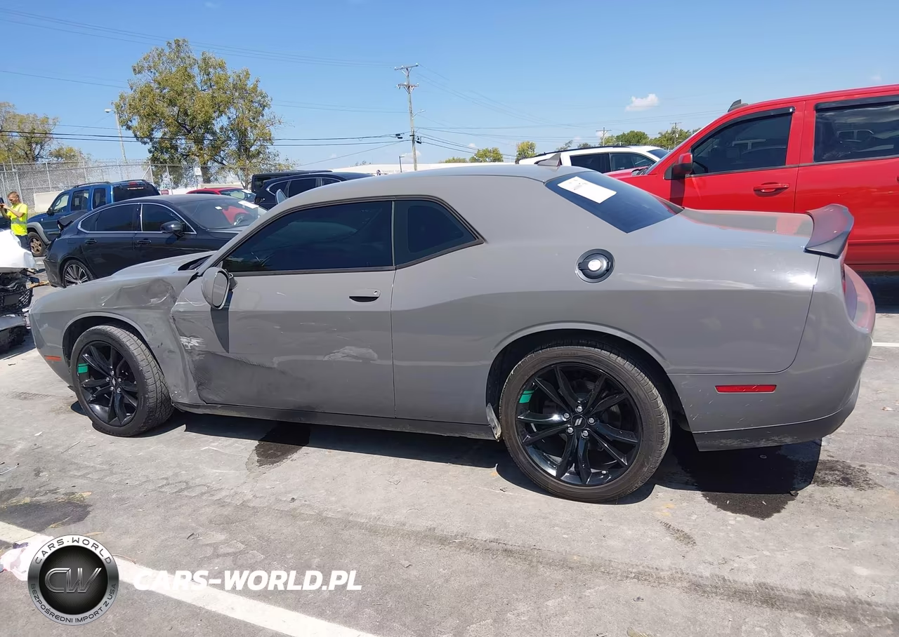 2018 Dodge Challenger Sxt VIN:2C3CDZAG1JH204518 - 14