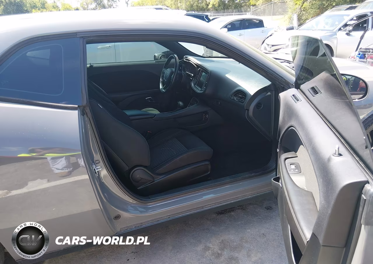 2018 Dodge Challenger Sxt VIN:2C3CDZAG1JH204518 - 5