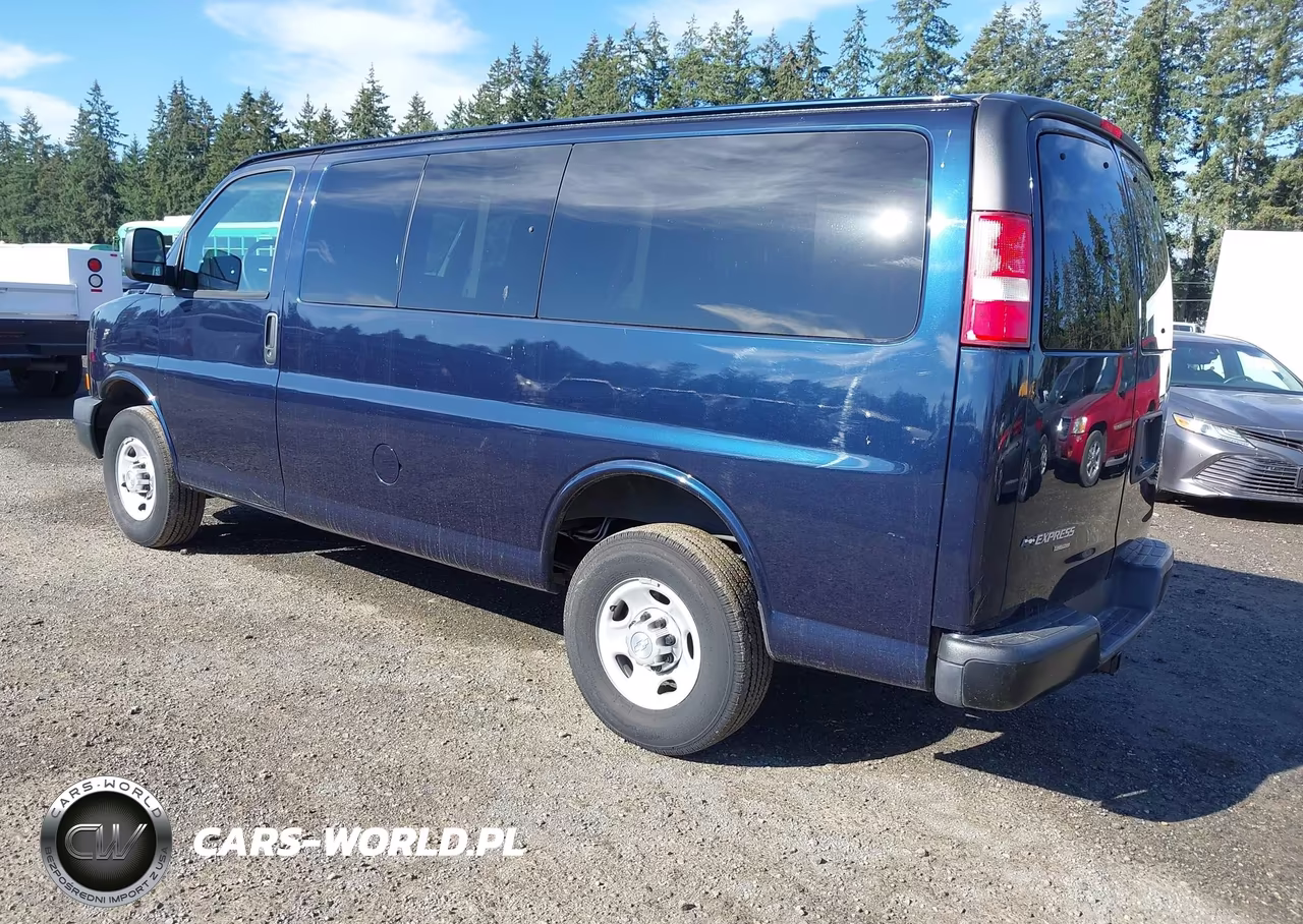 2015 Chevrolet Express 2500 Ls VIN:1GNWGPFG5F1217119 - 3