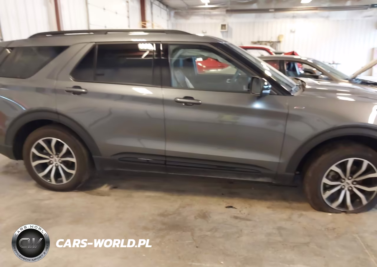 2026 Ford Explorer St-Line VIN:1FMUK8KHXTGB76008 - 13