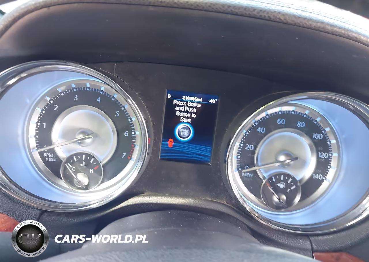 2014 Chrysler 300 VIN:2C3CCAAG9EH373678 - 7