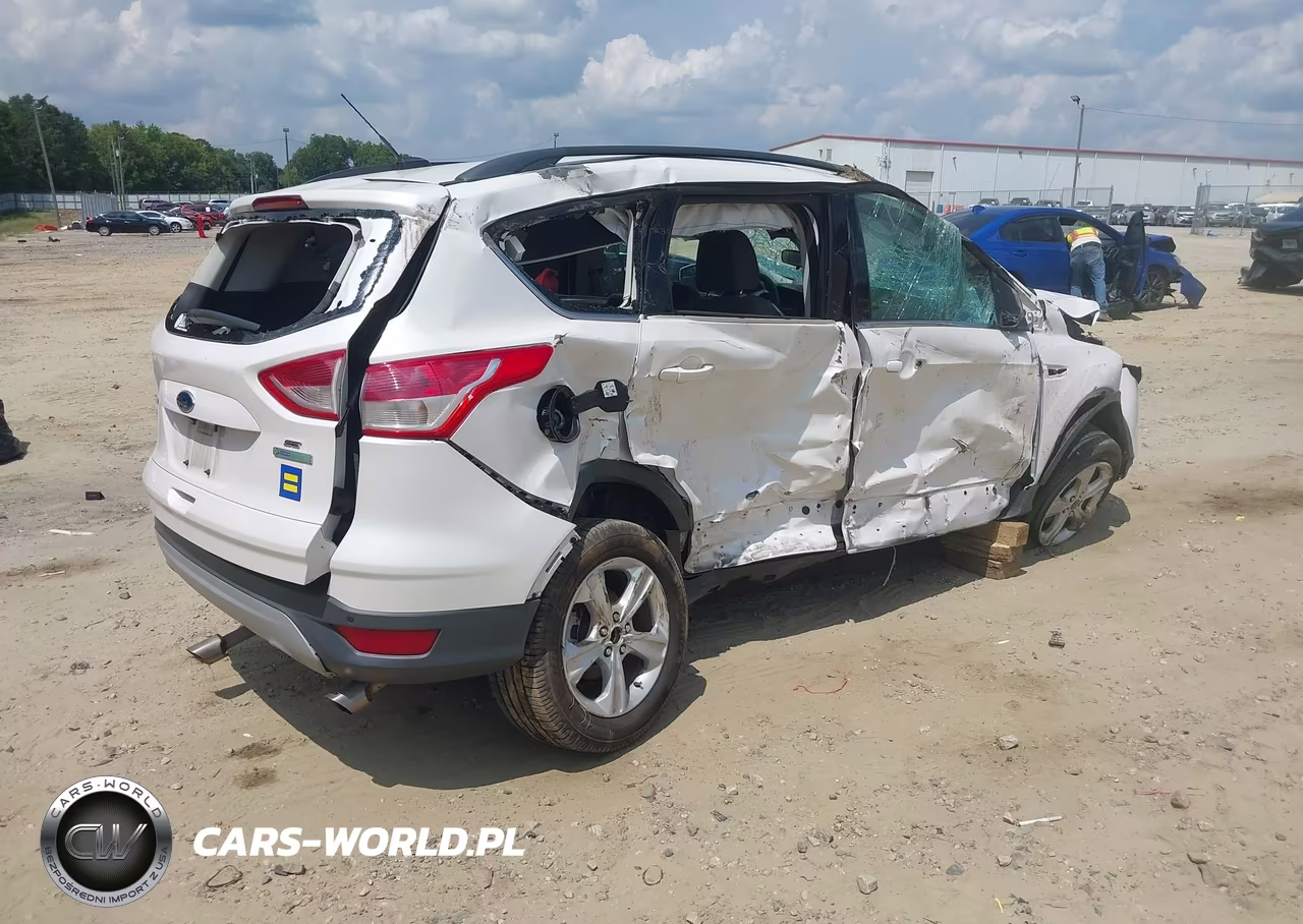 2015 Ford Escape Se VIN:1FMCU0GX6FUC56290 - 4