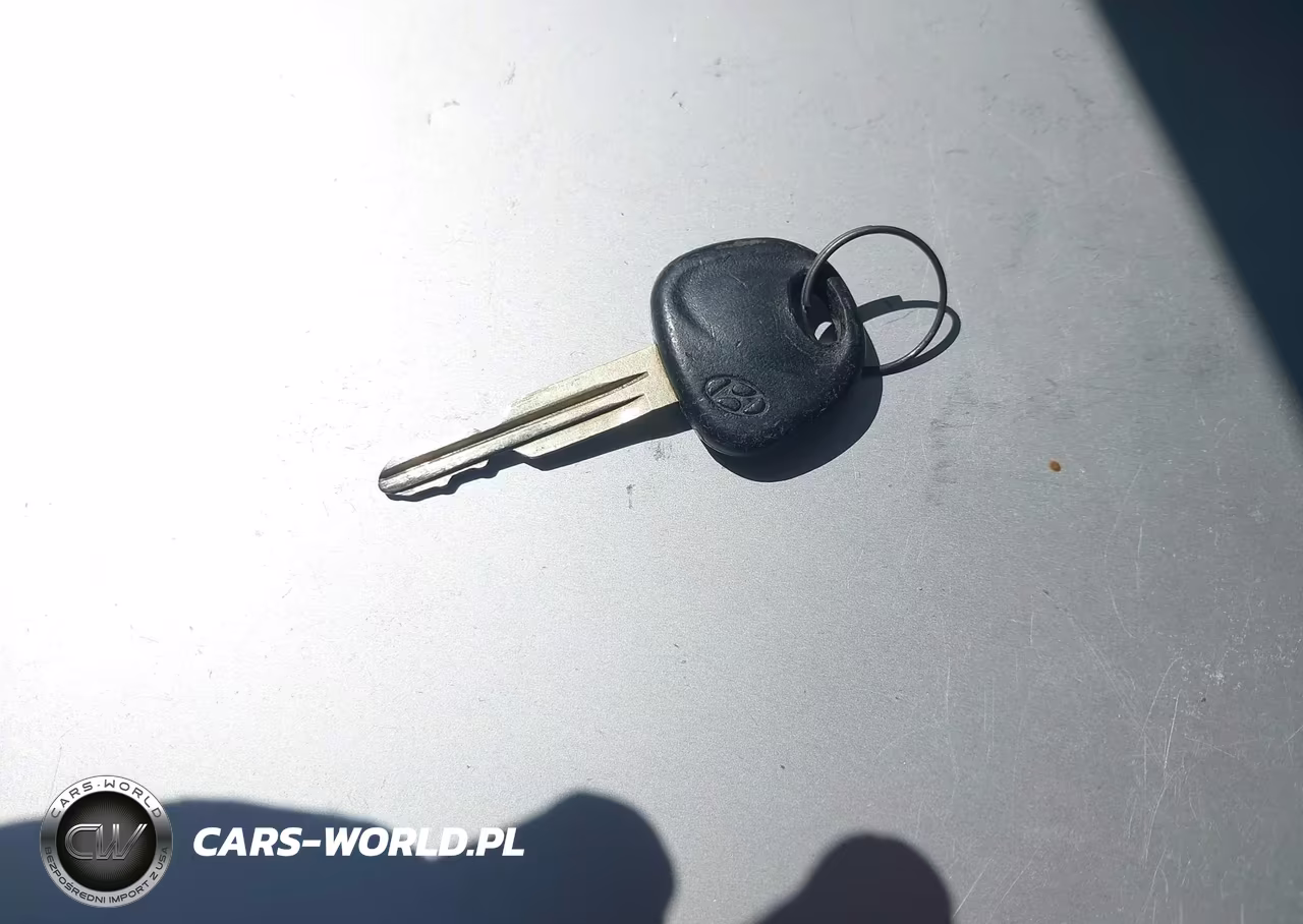 2004 Hyundai Elantra Gls-Gt VIN:KMHDN46D34U777805 - 11