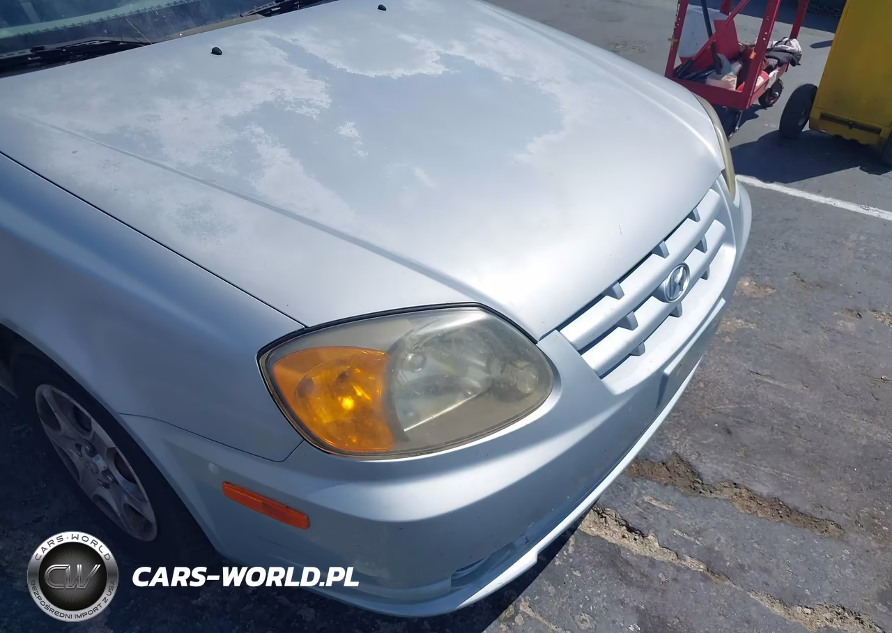 2005 Hyundai Accent Gls VIN:KMHCG45CX5U635886 - 13