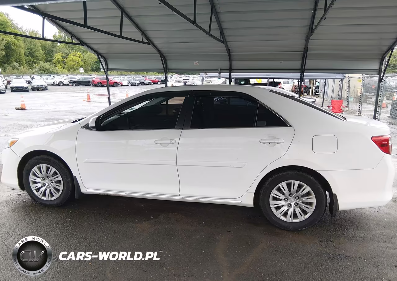 2012 Toyota Camry Le VIN:4T1BF1FK9CU550568 - 14