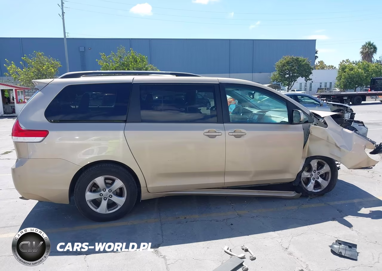 2013 Toyota Sienna Le VIN:5TDKK3DC9DS314208 - 14