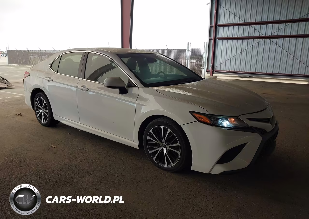 2018 Toyota Camry Se – zdjęcie 1 z 16