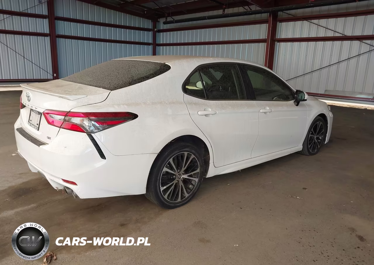 2018 Toyota Camry Se VIN:JTNB11HK5J3057081 - 4