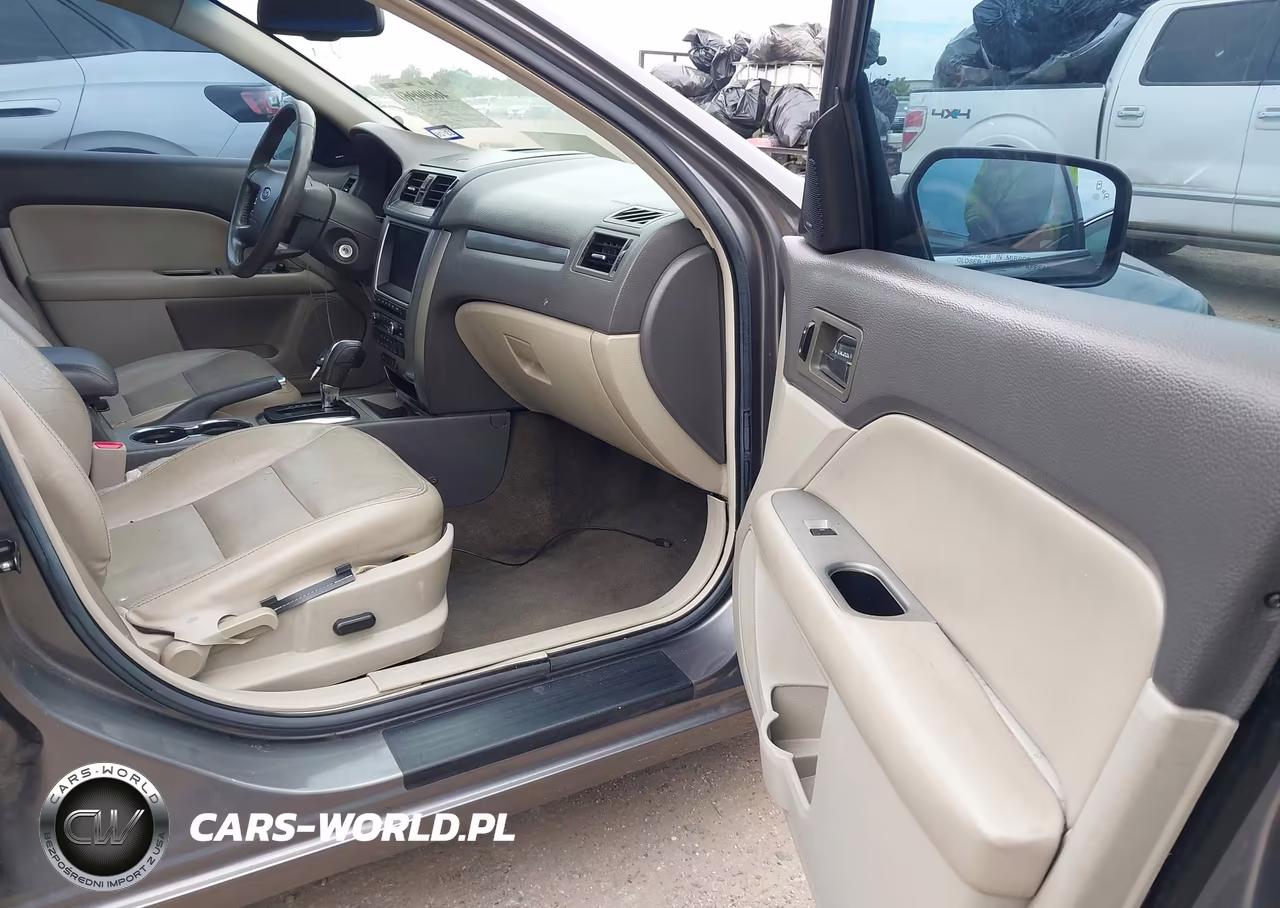 2010 Ford Fusion Hybrid VIN:3FADP0L35AR112545 - 5