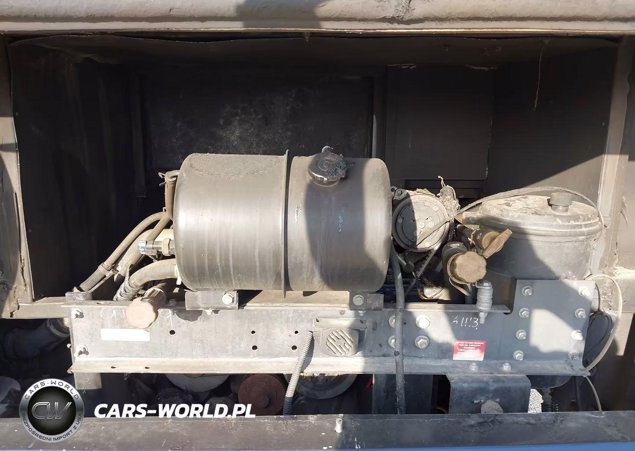 2004 Freightliner Chassis X Line Motor Home VIN:4UZABFCY14CM91889 - 10