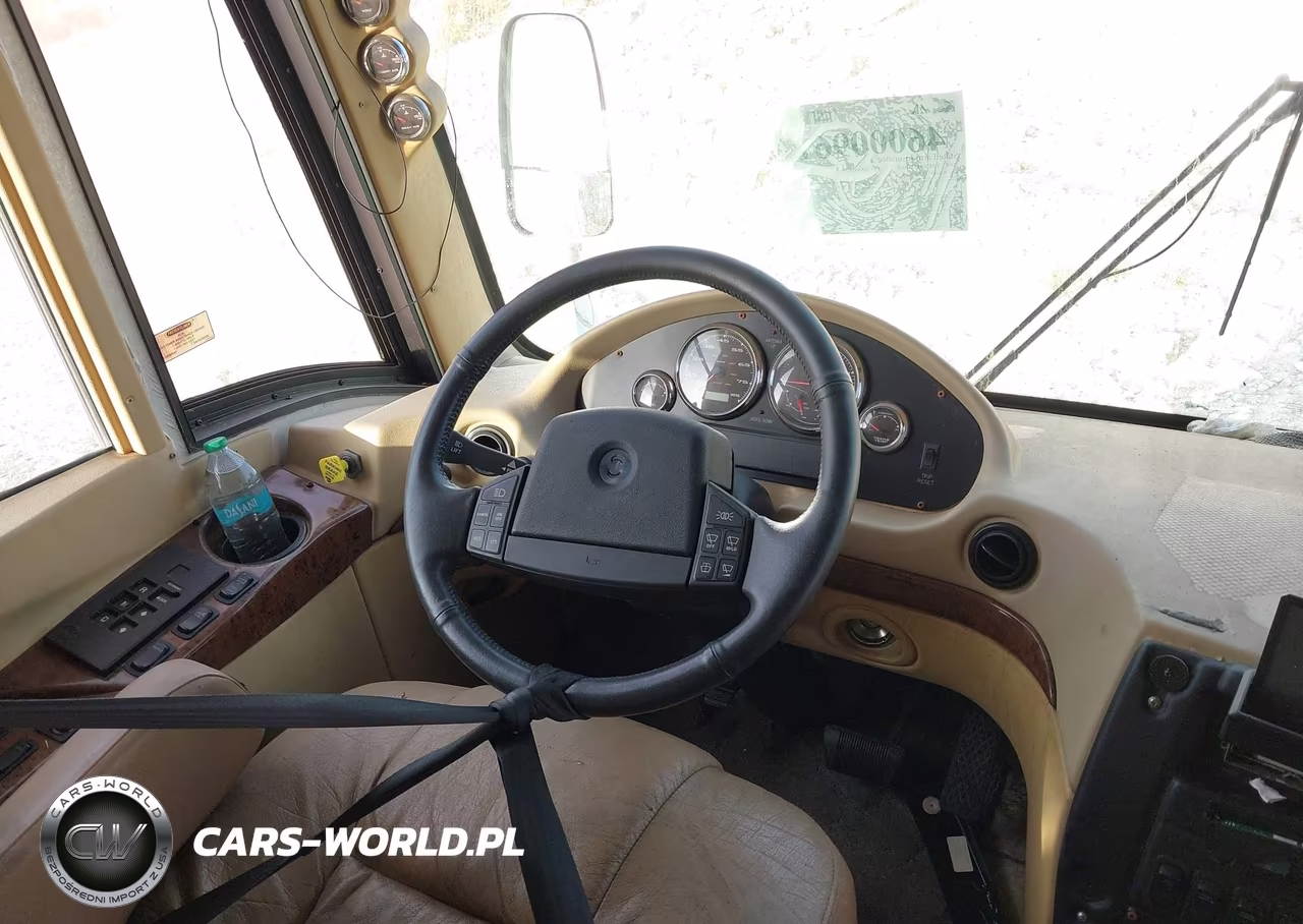 2004 Freightliner Chassis X Line Motor Home VIN:4UZABFCY14CM91889 - 5