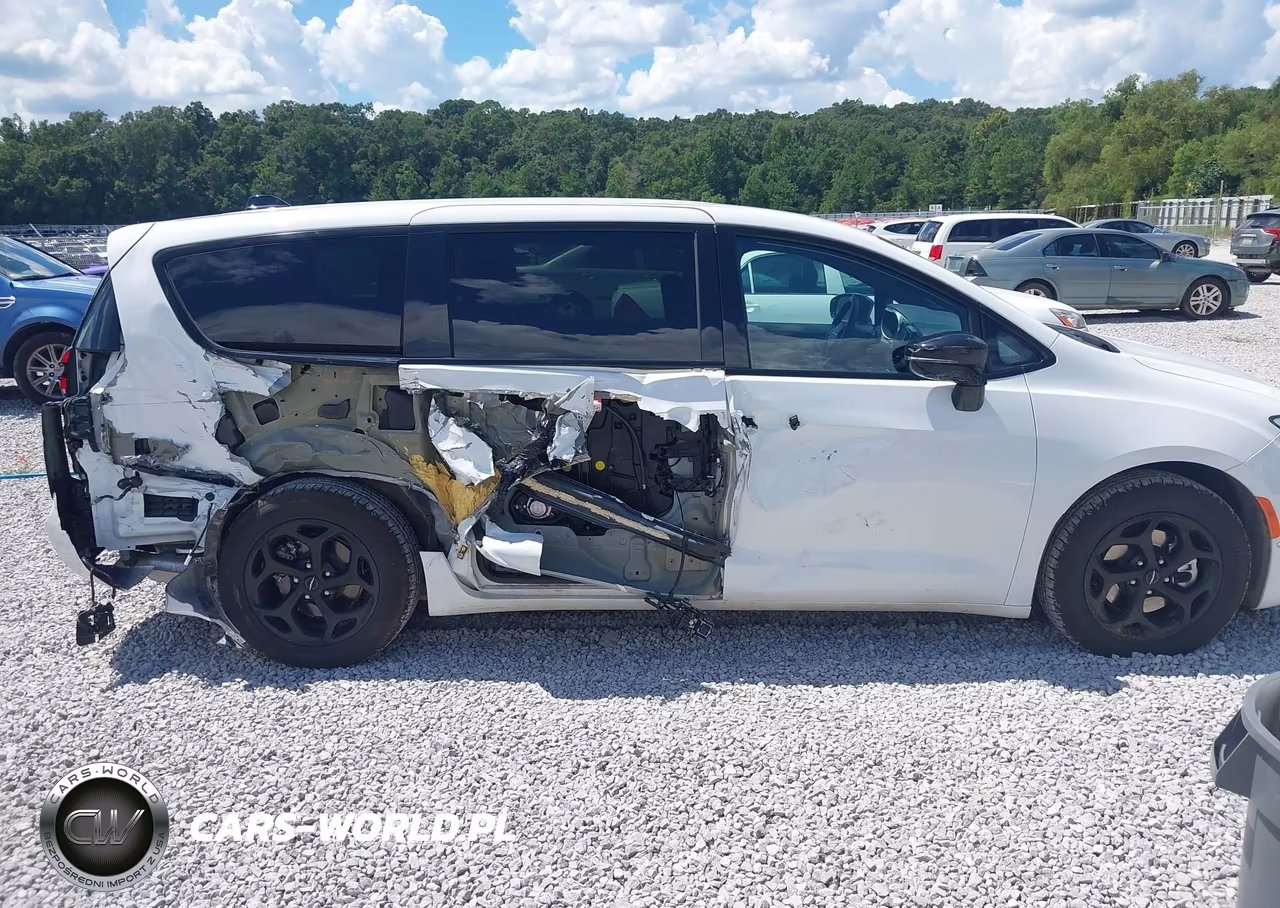 2024 Chrysler Pacifica Hybrid S Appearance Pkg VIN:2C4RC1S76RR160921 - 13