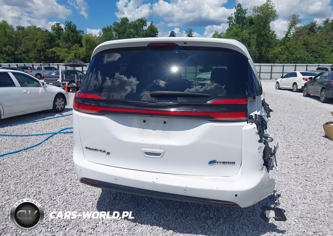 2024 Chrysler Pacifica Hybrid S Appearance Pkg VIN:2C4RC1S76RR160921 - 16