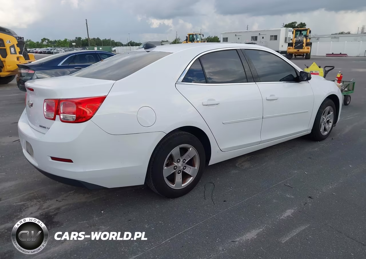 2014 Chevrolet Malibu 1Ls VIN:1G11B5SL0EF275660 - 4