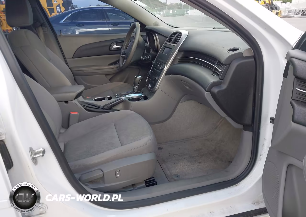 2014 Chevrolet Malibu 1Ls VIN:1G11B5SL0EF275660 - 5