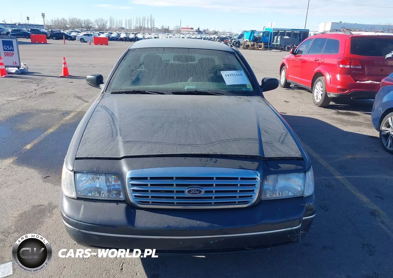 2005 Ford Crown Victoria VIN:2FAHP74W05X122104 - 11