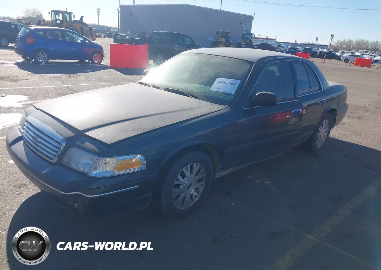 2005 Ford Crown Victoria VIN:2FAHP74W05X122104 - 2