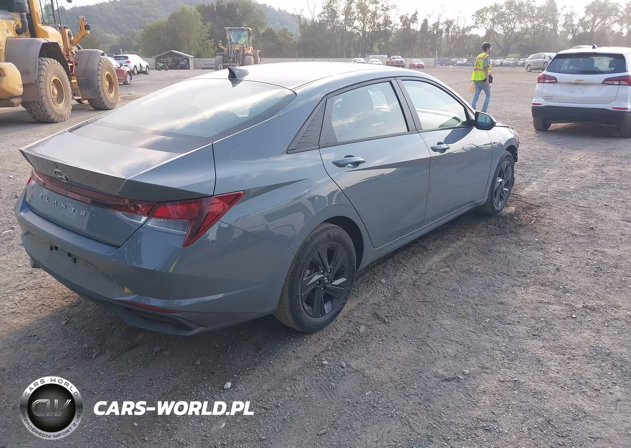 2021 Hyundai Elantra Sel VIN:KMHLM4AG9MU092966 - 4