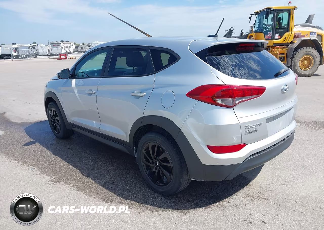 2017 Hyundai Tucson Se VIN:KM8J23A43HU514829 - 3