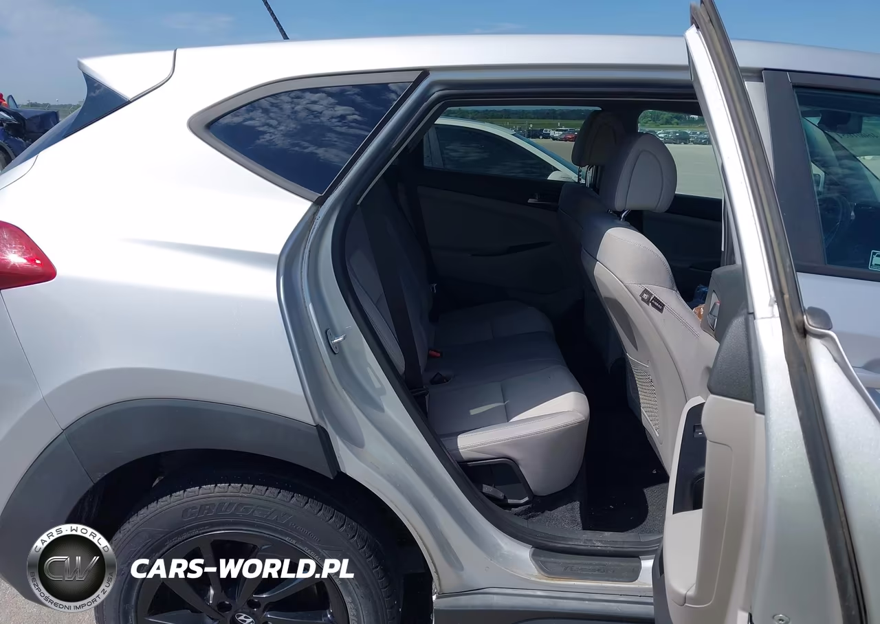 2017 Hyundai Tucson Se VIN:KM8J23A43HU514829 - 8