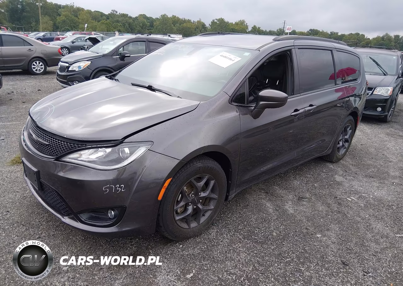2018 Chrysler Pacifica Touring L VIN:2C4RC1BG8JR227541 - 2