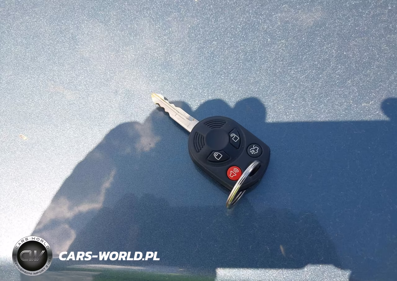 2010 Ford Escape Limited VIN:1FMCU0E73AKC63432 - 11