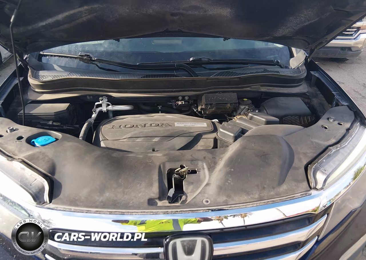 2016 Honda Pilot Touring VIN:5FNYF5H91GB010906 - 10