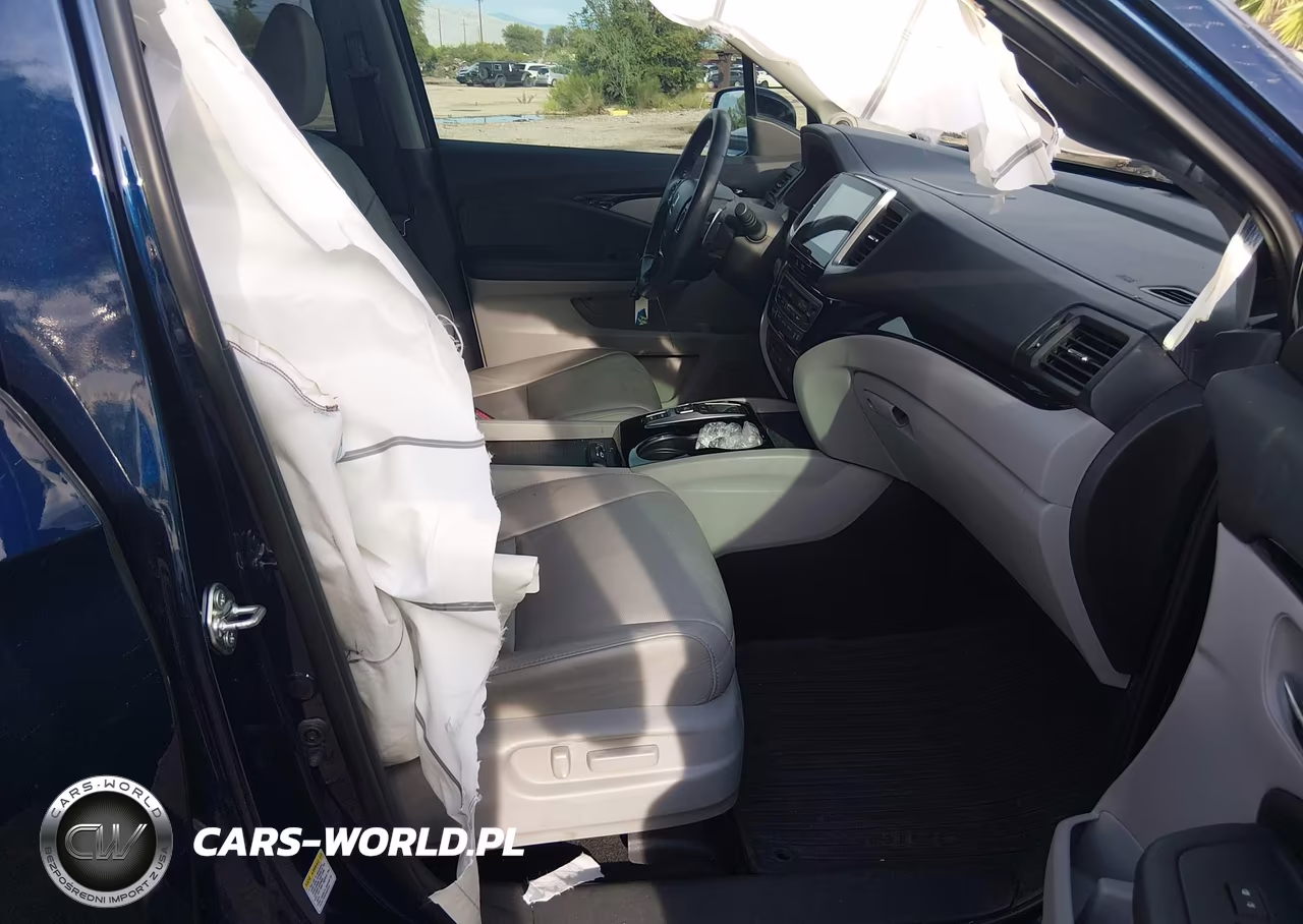 2016 Honda Pilot Touring VIN:5FNYF5H91GB010906 - 5
