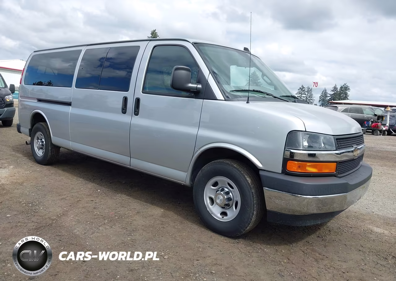 2017 Chevrolet Express 3500 Lt