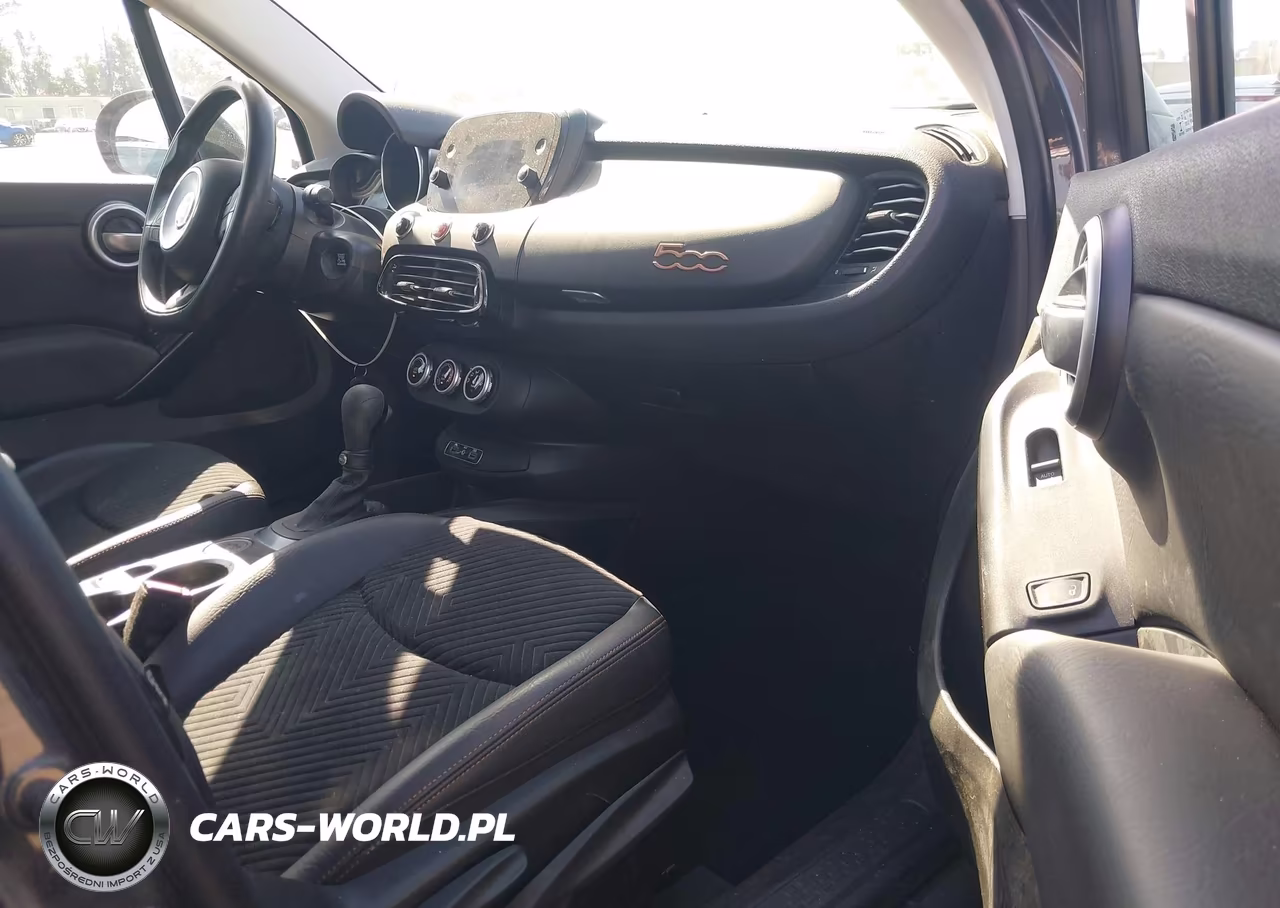 2018 Fiat 500X Urbana Edition VIN:ZFBCFXCB9JP668781 - 5