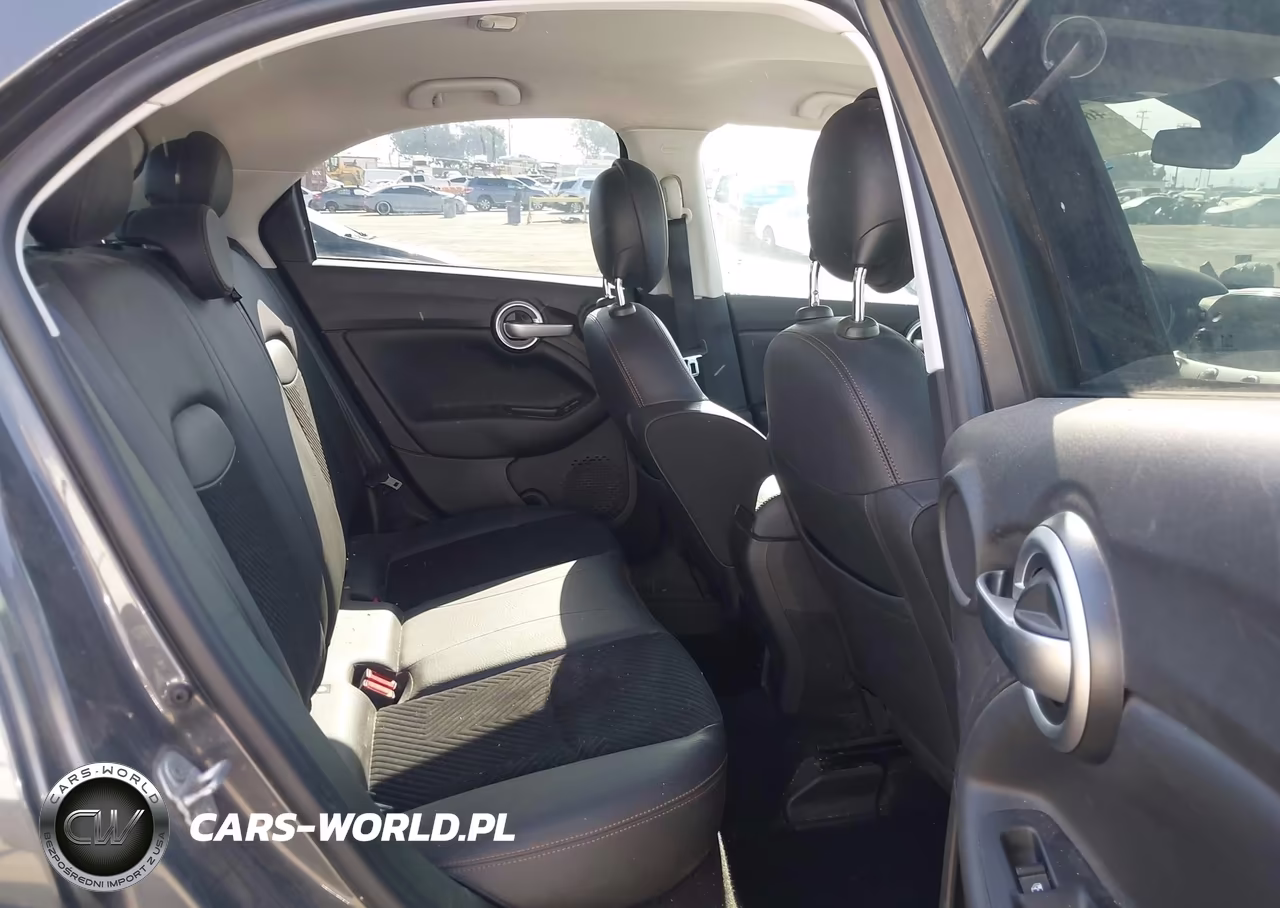 2018 Fiat 500X Urbana Edition VIN:ZFBCFXCB9JP668781 - 8