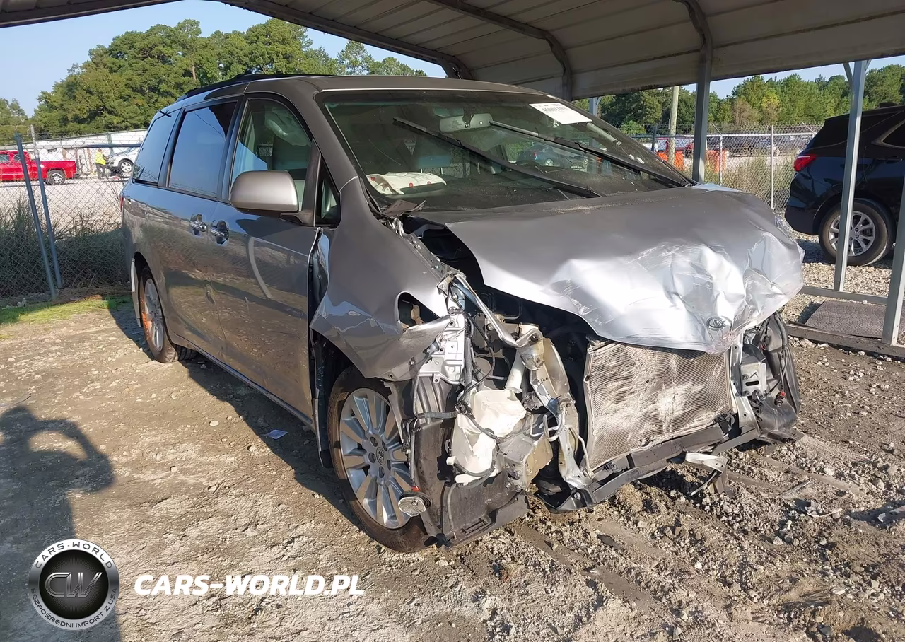 2016 Toyota Sienna Xle Premium 7 Passenger – zdjęcie 1 z 15