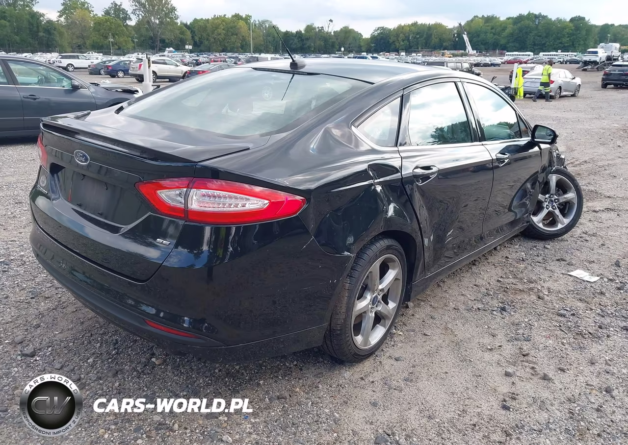 2015 Ford Fusion Se VIN:1FA6P0H75F5112771 - 4