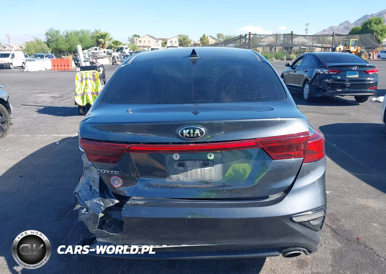 2021 Kia Forte Lxs VIN:3KPF24AD1ME305081 - 16