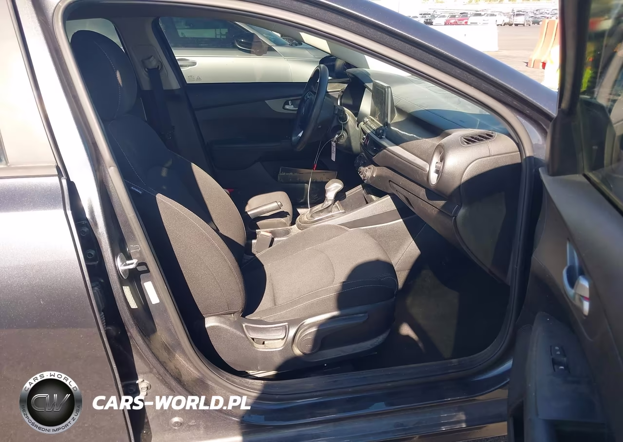 2021 Kia Forte Lxs VIN:3KPF24AD1ME305081 - 5