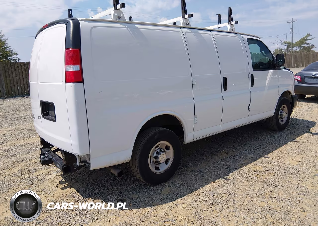 2019 Chevrolet Express 3500 Work Van VIN:1GCZGGFG2K1245704 - 4