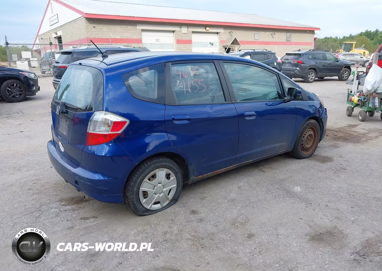 2013 Honda Fit VIN:JHMGE8H39DC028377 - 4