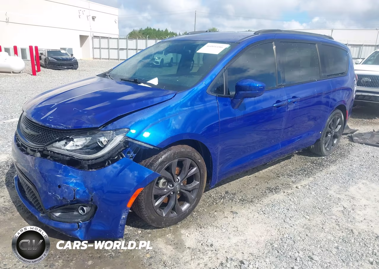 2019 Chrysler Pacifica Touring L Plus VIN:2C4RC1EG3KR668717 - 2