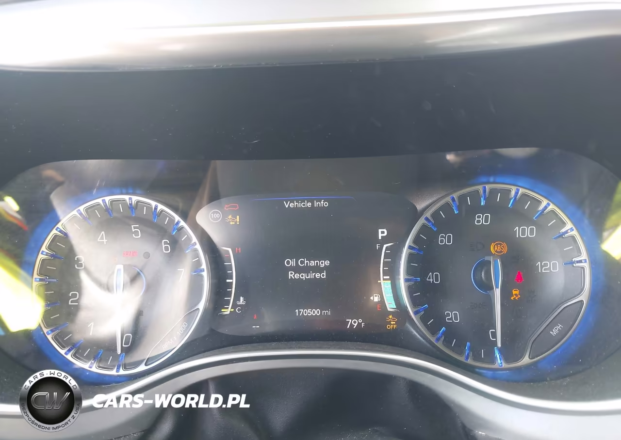 2019 Chrysler Pacifica Touring L Plus VIN:2C4RC1EG3KR668717 - 7