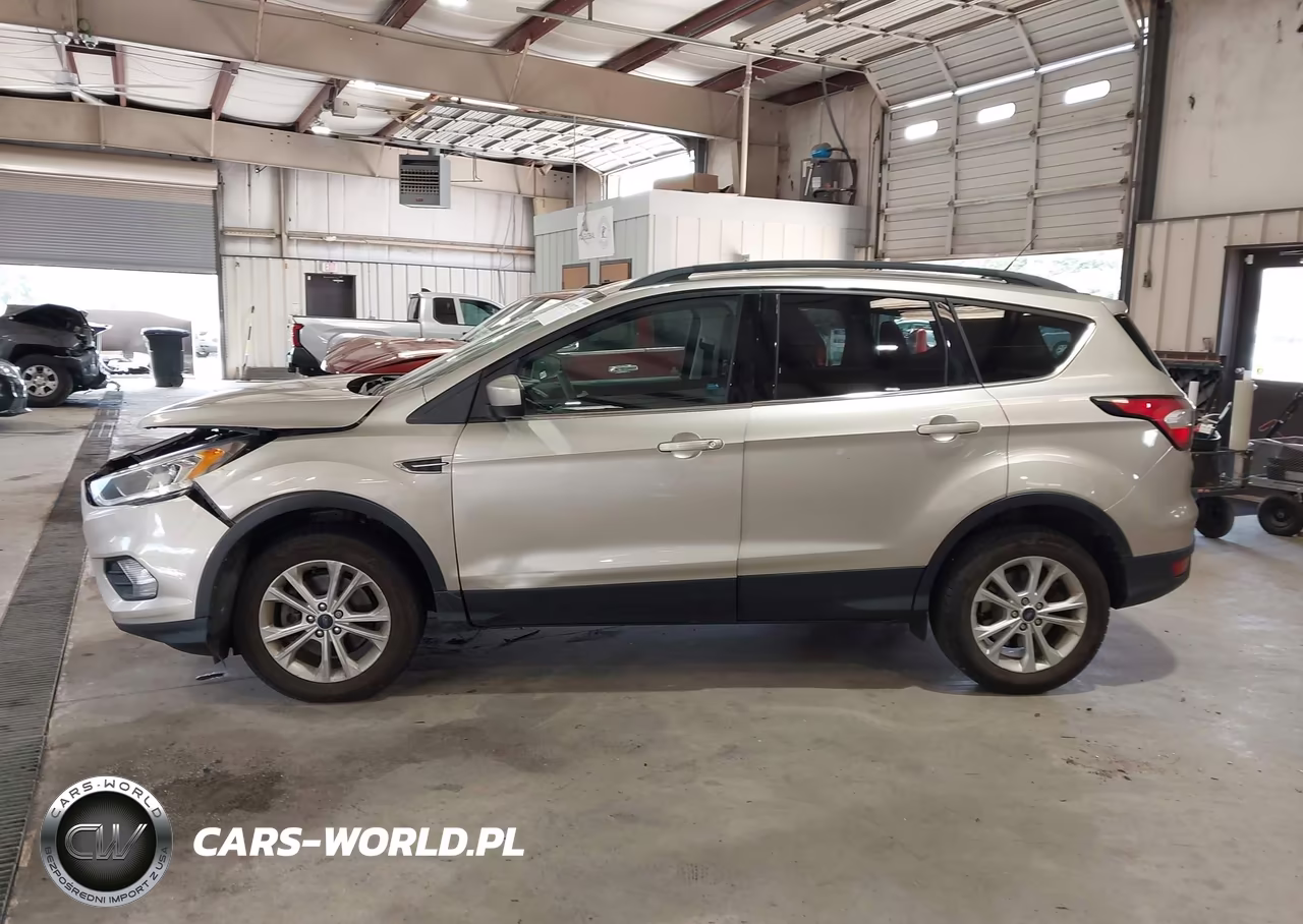 2017 Ford Escape Se VIN:1FMCU9GD9HUC48066 - 15