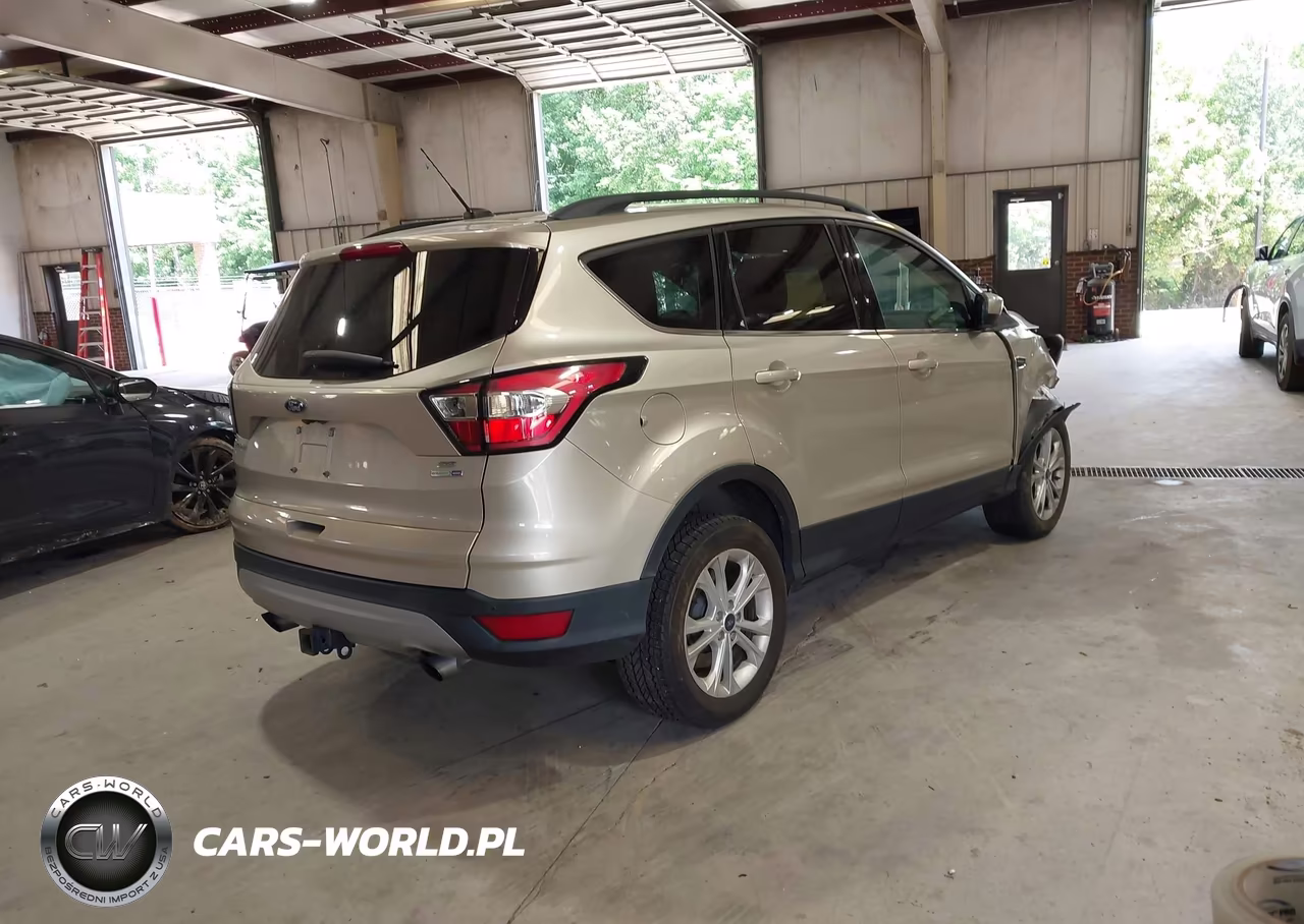 2017 Ford Escape Se VIN:1FMCU9GD9HUC48066 - 4