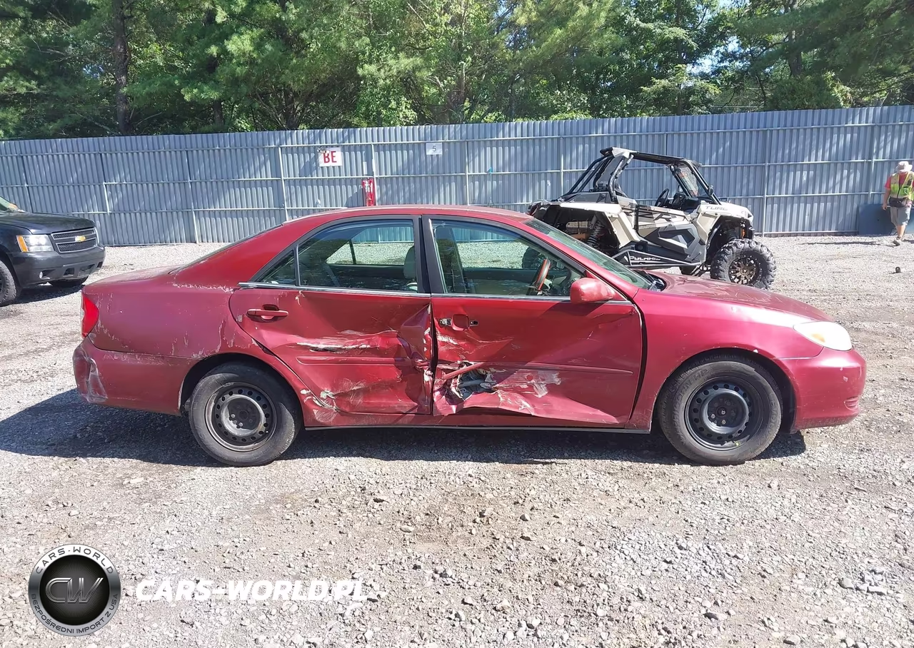 2002 Toyota Camry Le VIN:4T1BE32K92U634764 - 13