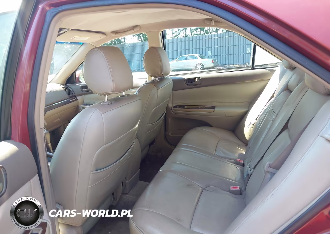 2002 Toyota Camry Le VIN:4T1BE32K92U634764 - 8