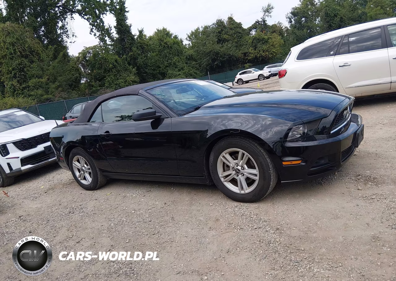 2014 Ford Mustang V6 VIN:1ZVBP8EMXE5232367 - 14